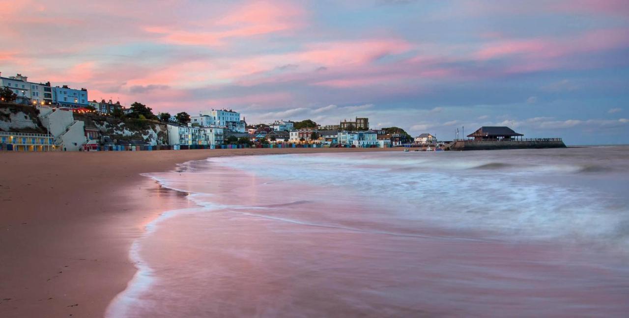 Willow-Static Caravan On Holiday Park Near Margate, Kent Hotel Birchington-on-Sea Buitenkant foto